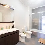 Apartment Boutique Living - Rooftop Pool & Sea Views Nazaré