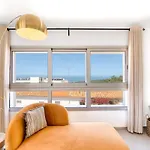 Apartment Boutique Living - Rooftop Pool & Sea Views Nazaré