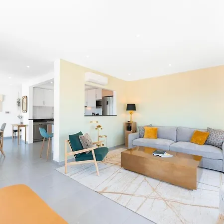Boutique Living - Rooftop Pool & Sea Views * Nazaré