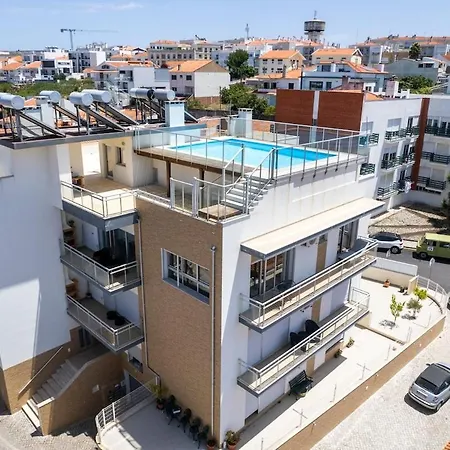 Boutique Living - Rooftop Pool & Sea Views דירה נאזרה