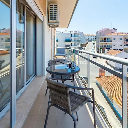 Boutique Living - Rooftop Pool & Sea Views *