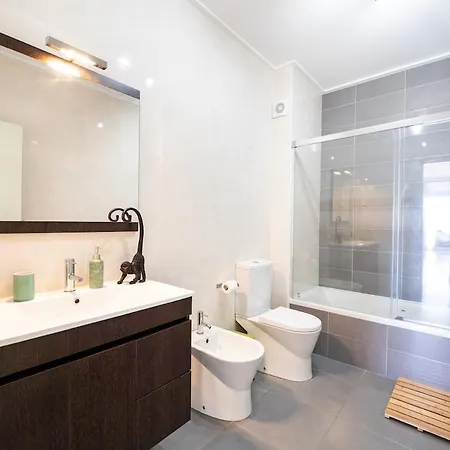 דירה Boutique Living - Rooftop Pool & Sea Views נאזרה