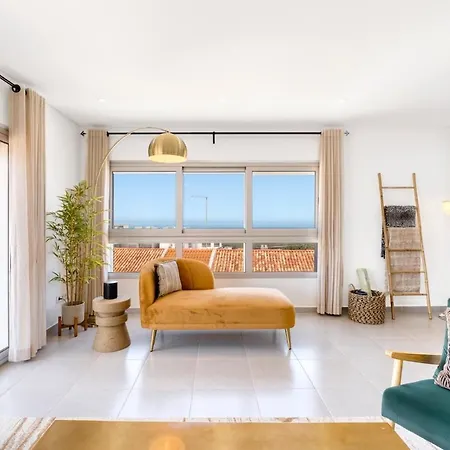 Boutique Living - Rooftop Pool & Sea Views דירה