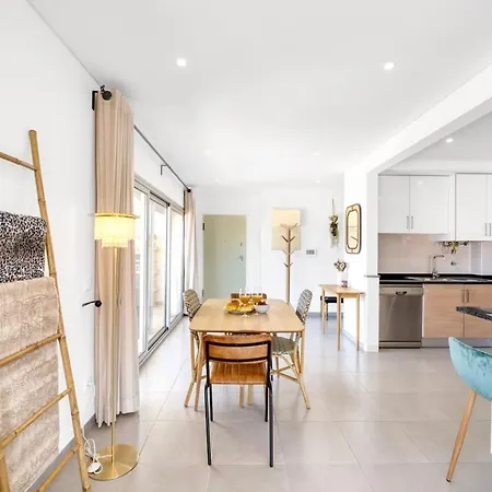 Lägenhet Boutique Living - Rooftop Pool & Sea Views *