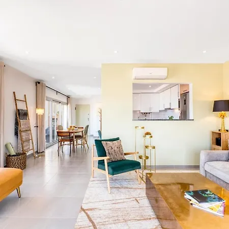 דירה Boutique Living - Rooftop Pool & Sea Views *